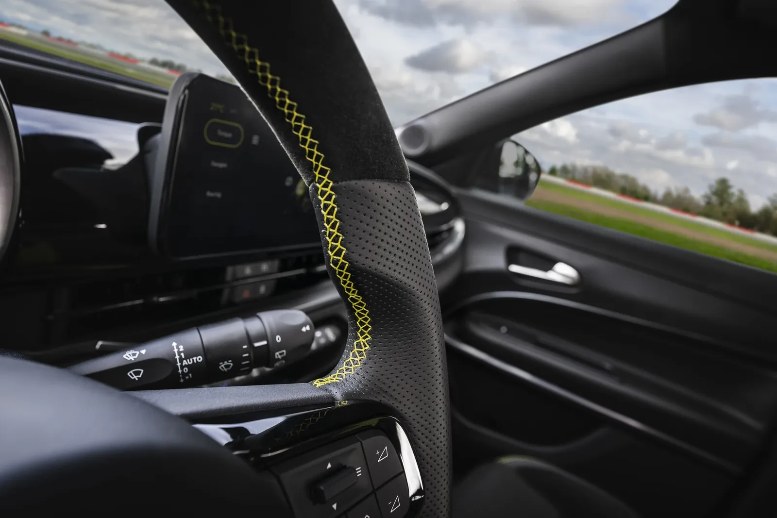 Abarth 600e Turismo — photo 4