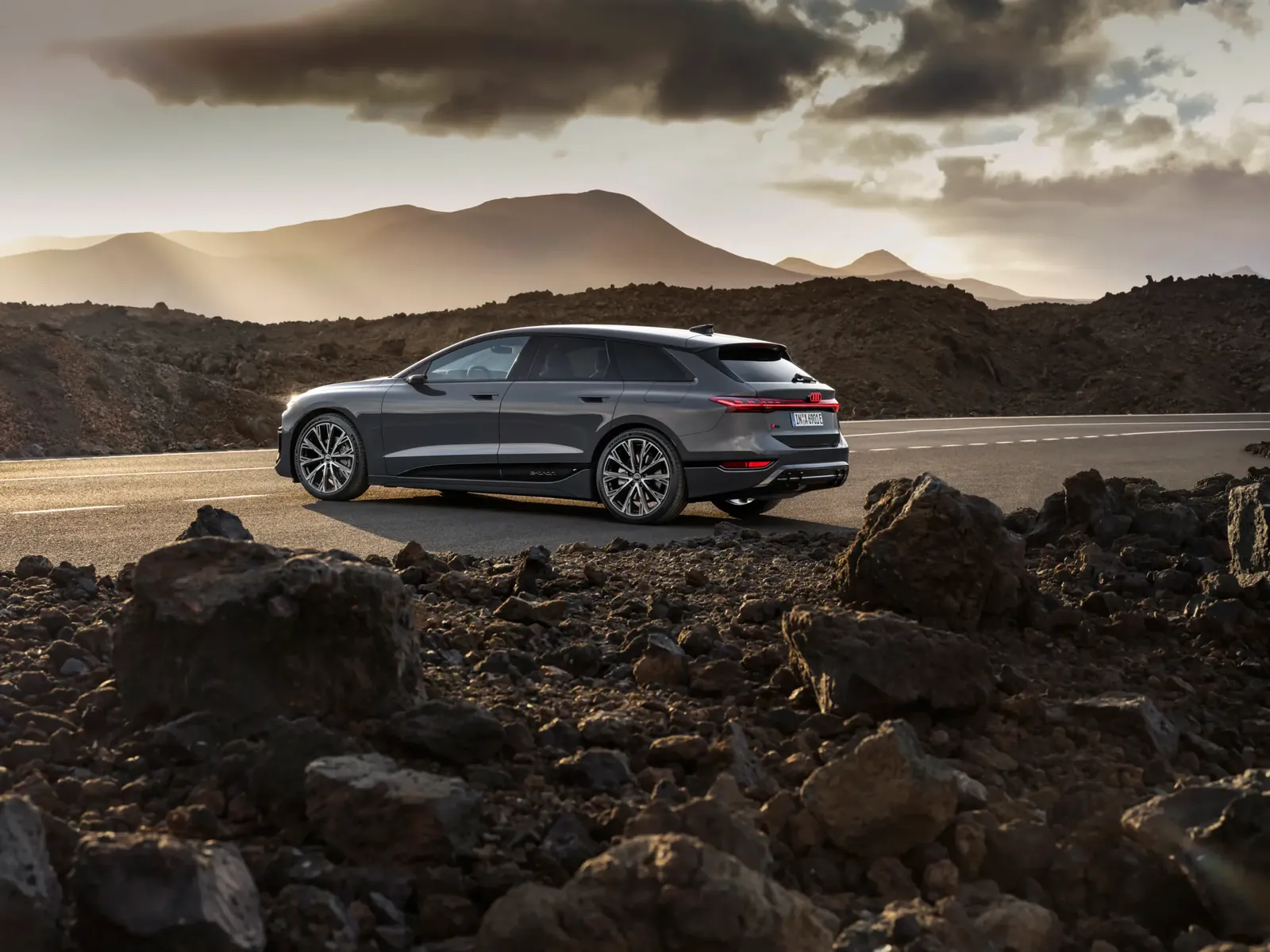 Audi A6 Avant e-tron — photo 2