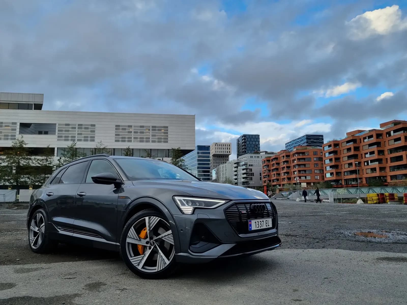 Audi e-tron 55
