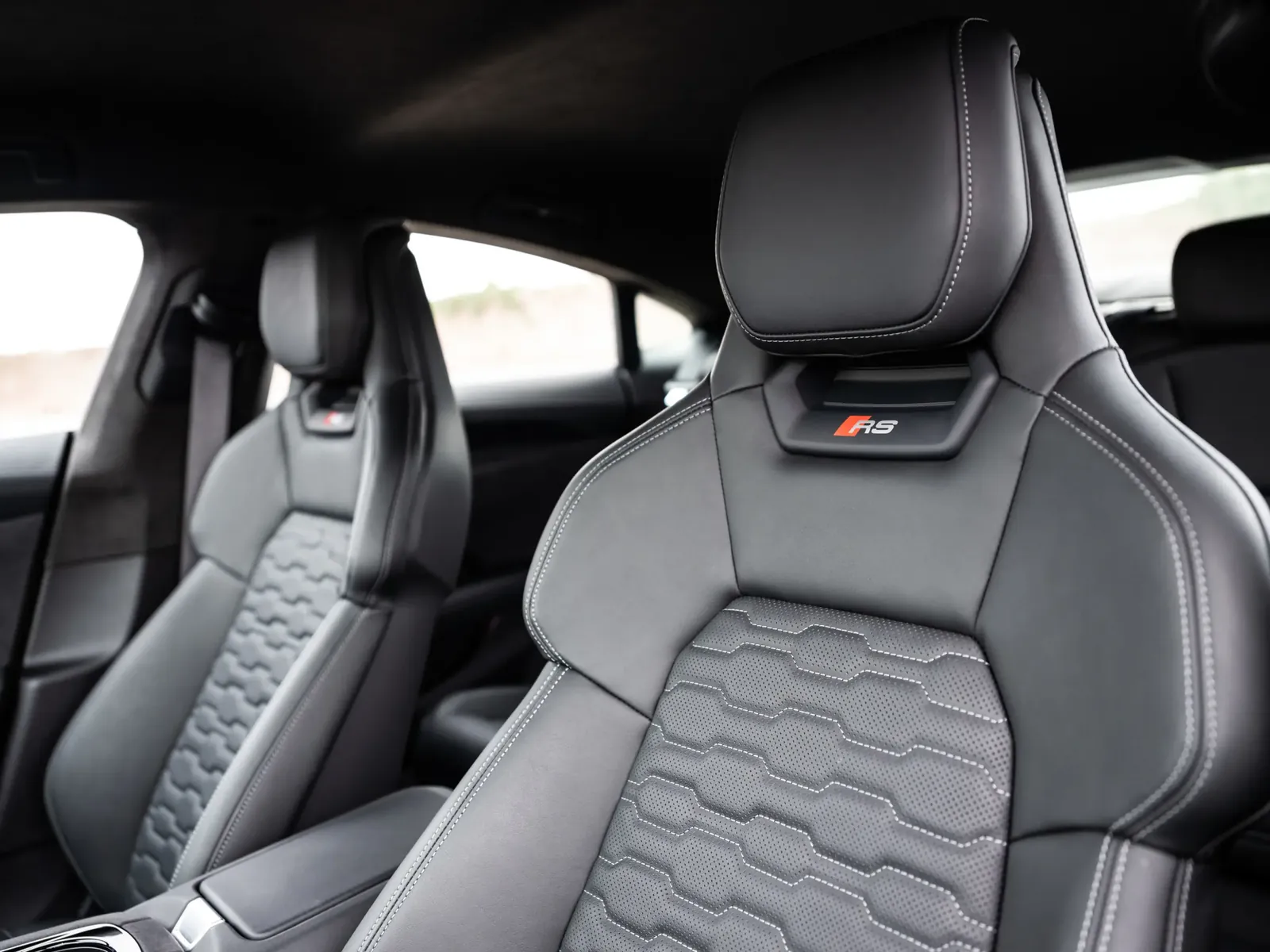 Audi e-tron GT quattro Gen1 — photo 2