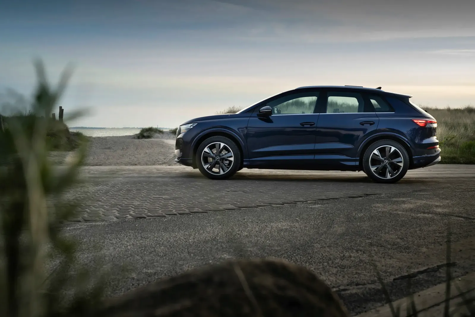 Audi Q4 45 e-tron — photo 4