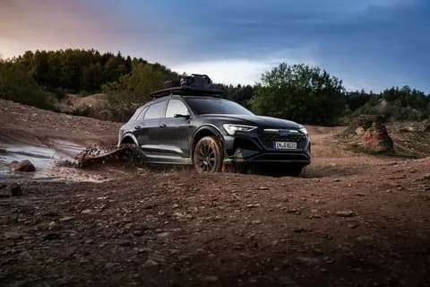 Audi Q8 e-tron Edition Dakar