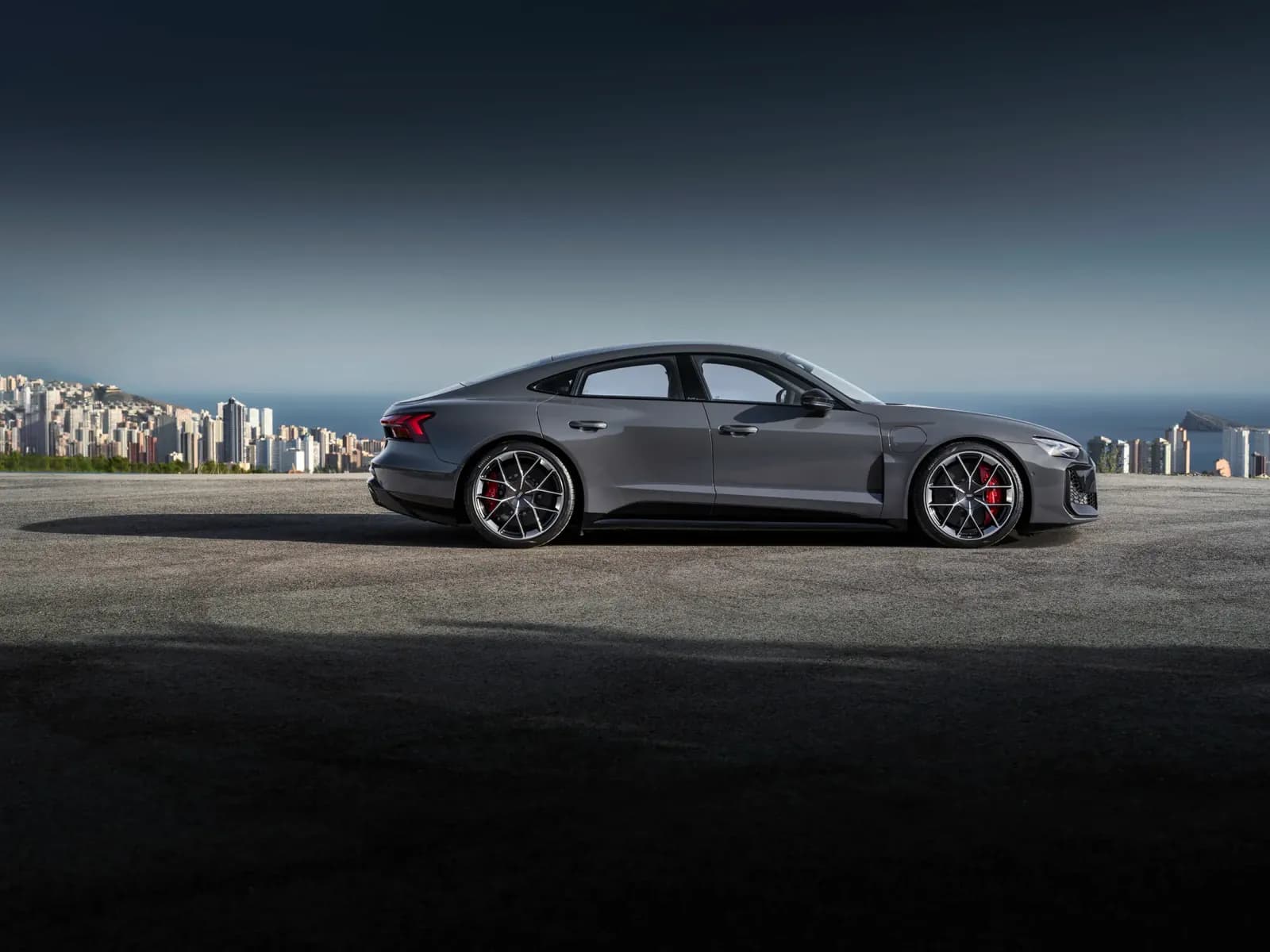 Audi RS e-tron GT — photo 2