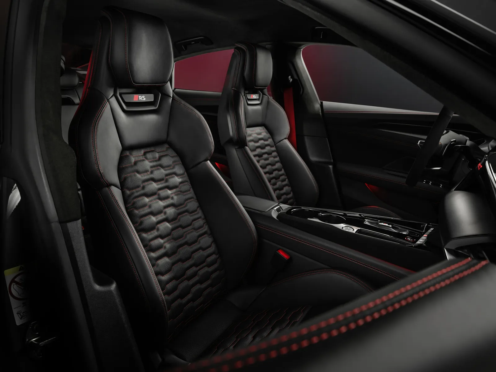 Audi RS e-tron GT — photo 3