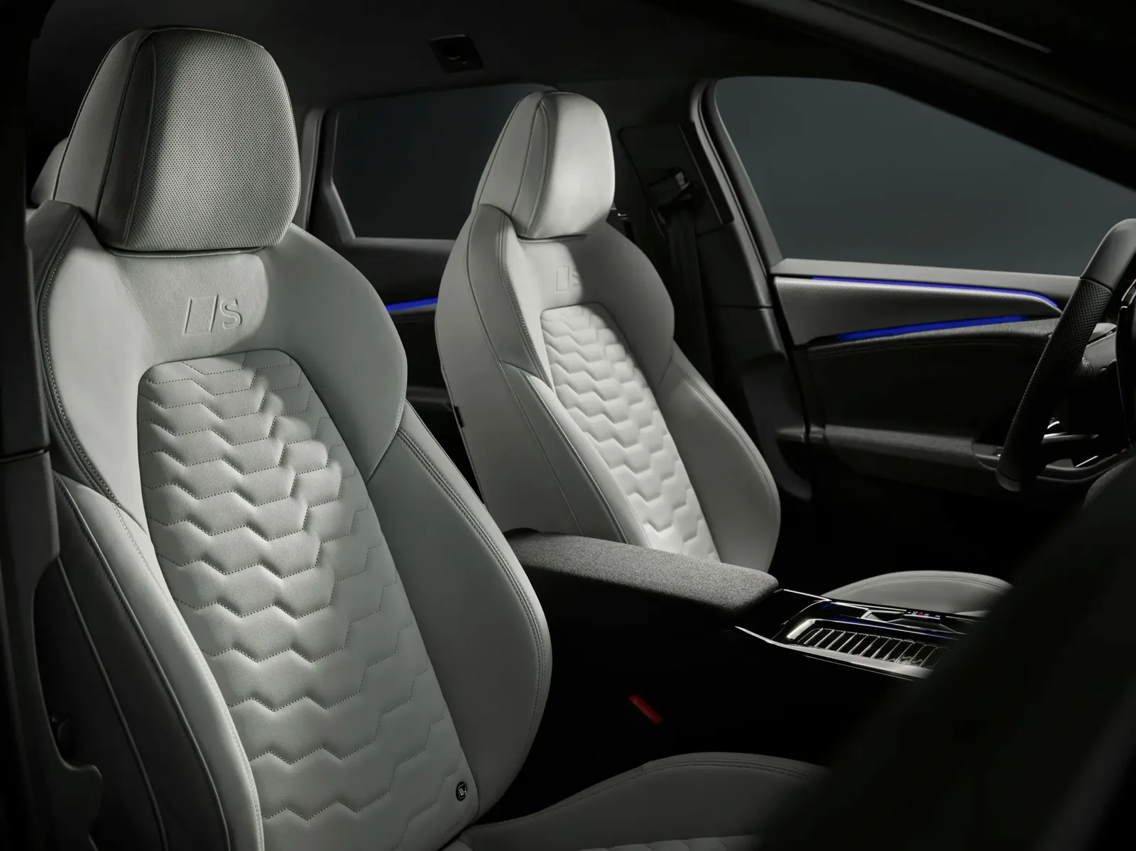Audi S6 Avant e-tron — photo 3