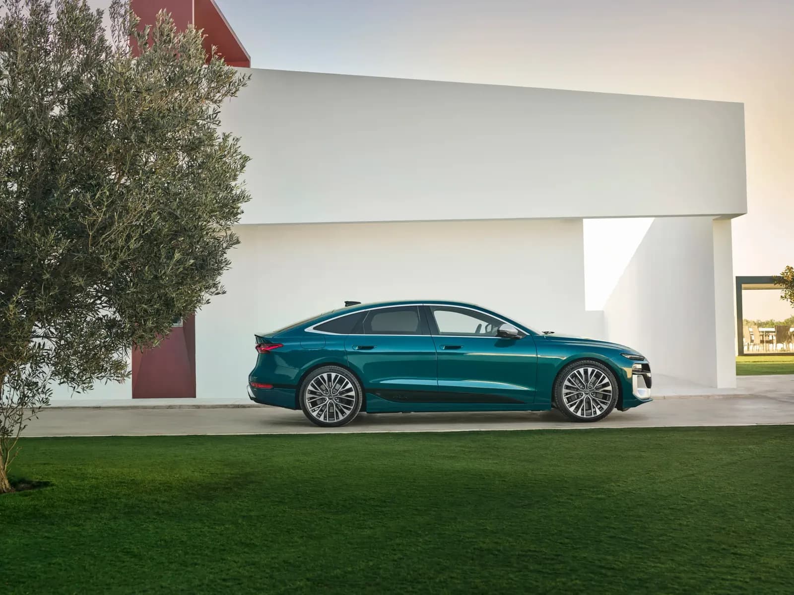 Audi S6 Sportback e-tron — photo 2