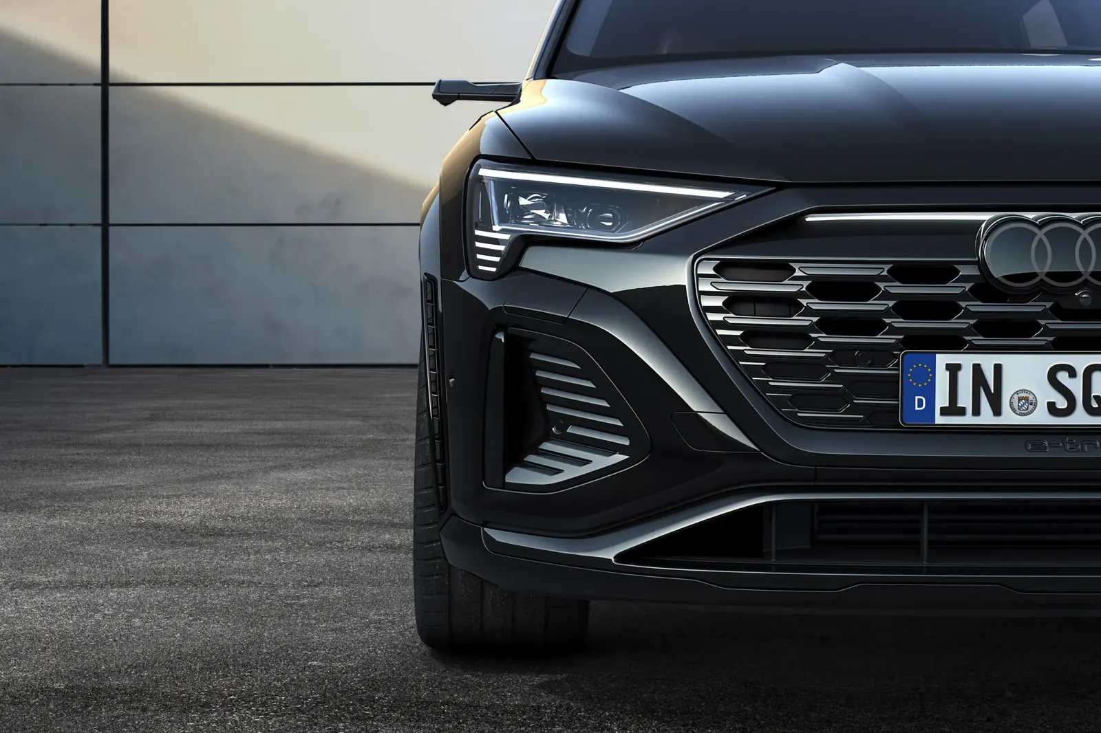 Audi SQ8 e-tron — photo 3