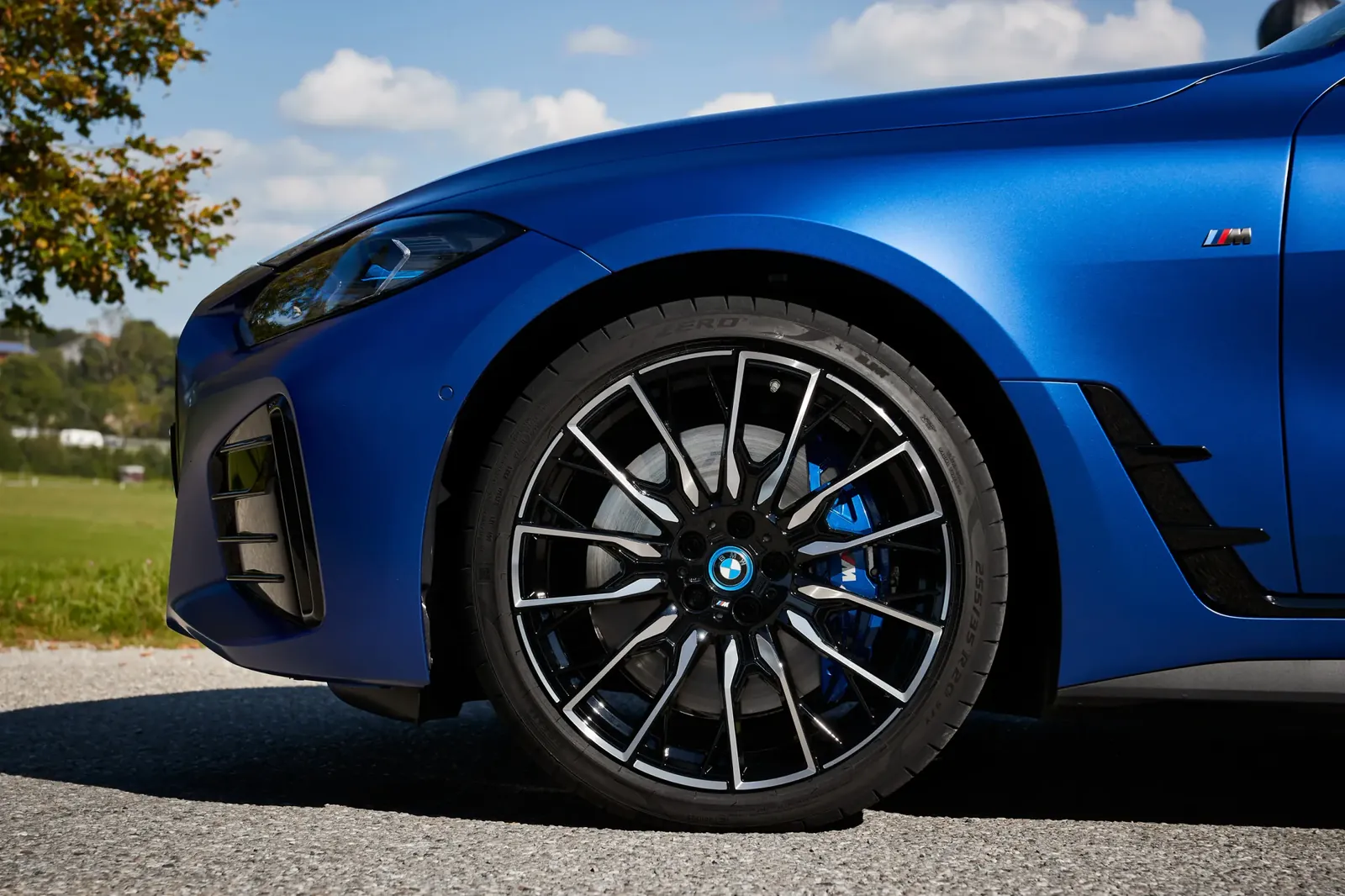 BMW i4 M50 — photo 4