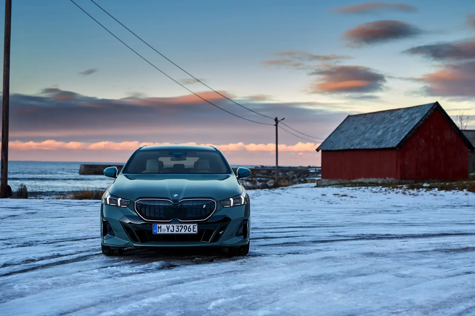 BMW i5 xDrive40 Touring — photo 4