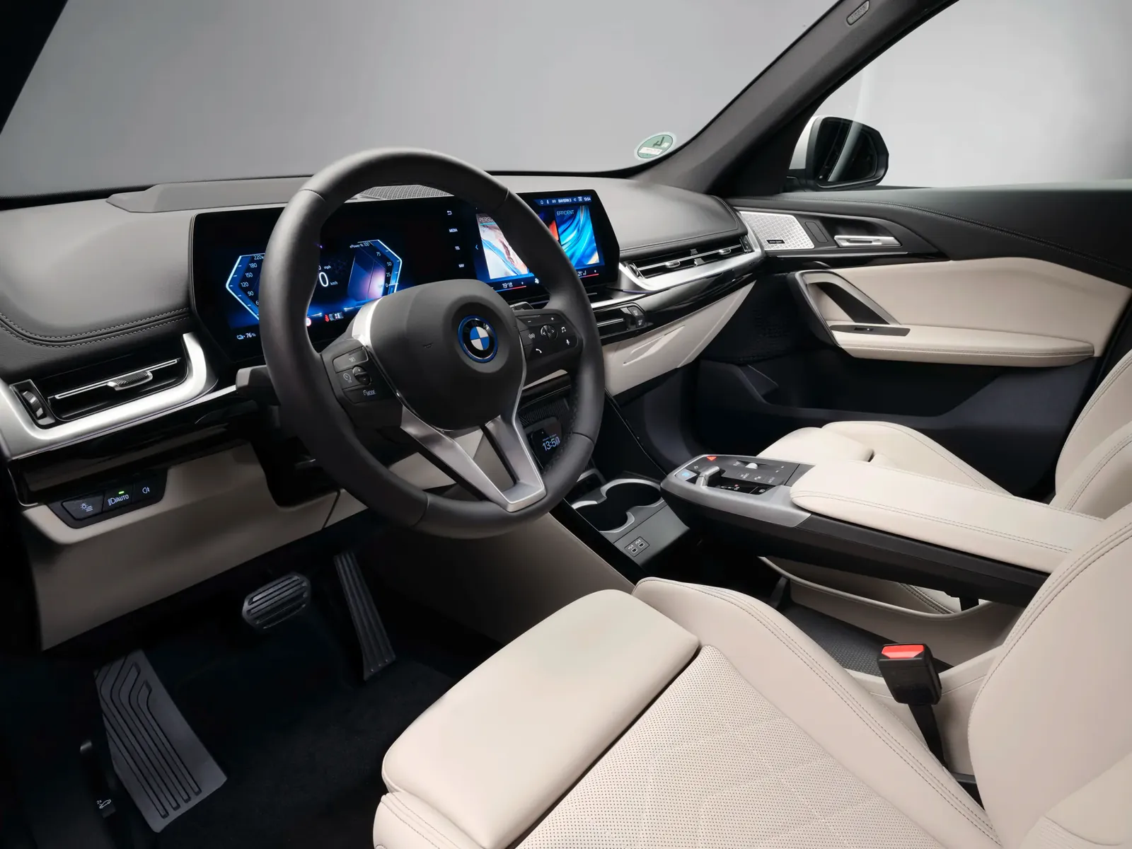 BMW iX1 eDrive20 — photo 3