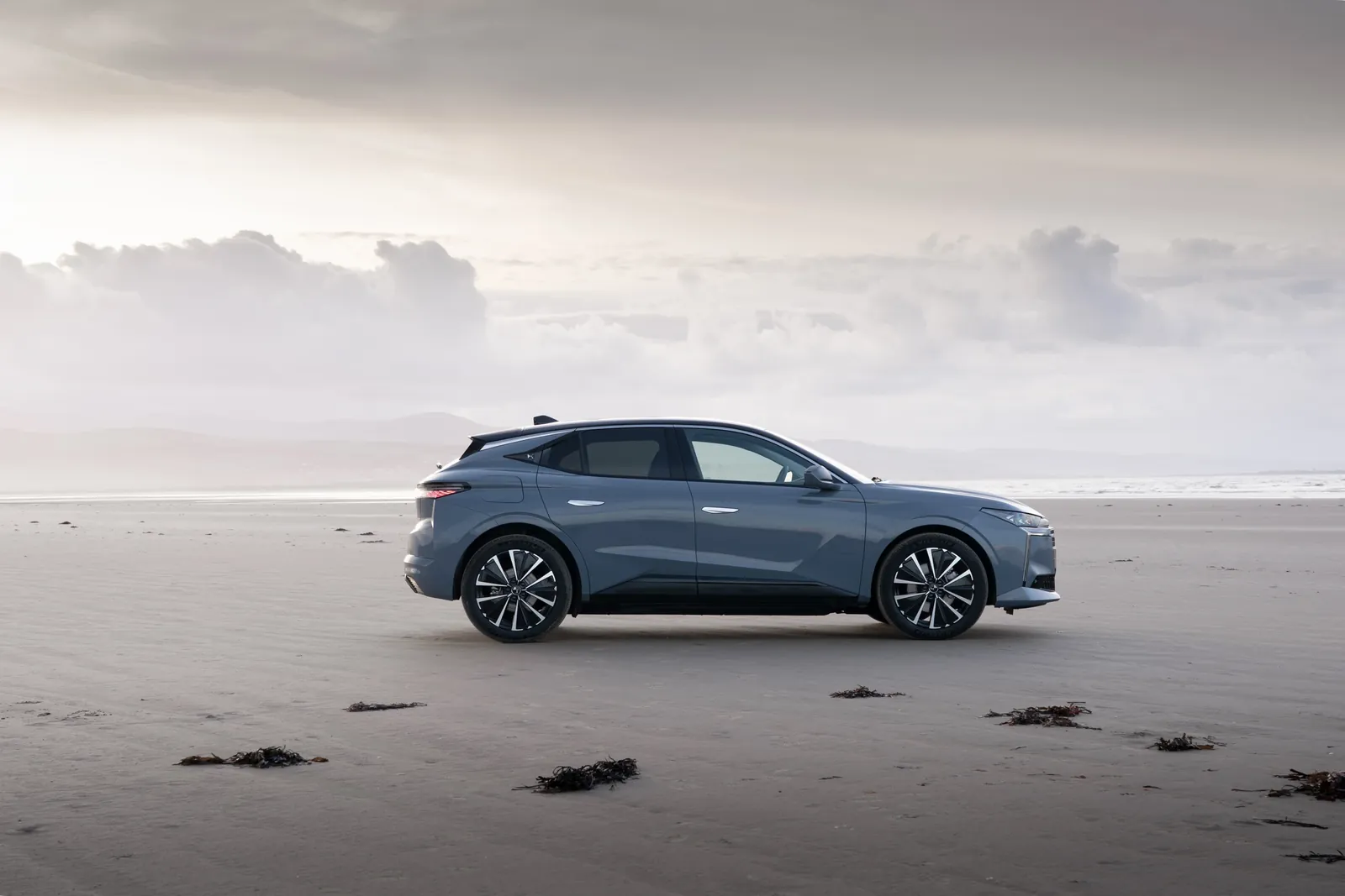 DS N°4 E-Tense 58 kWh — photo 2