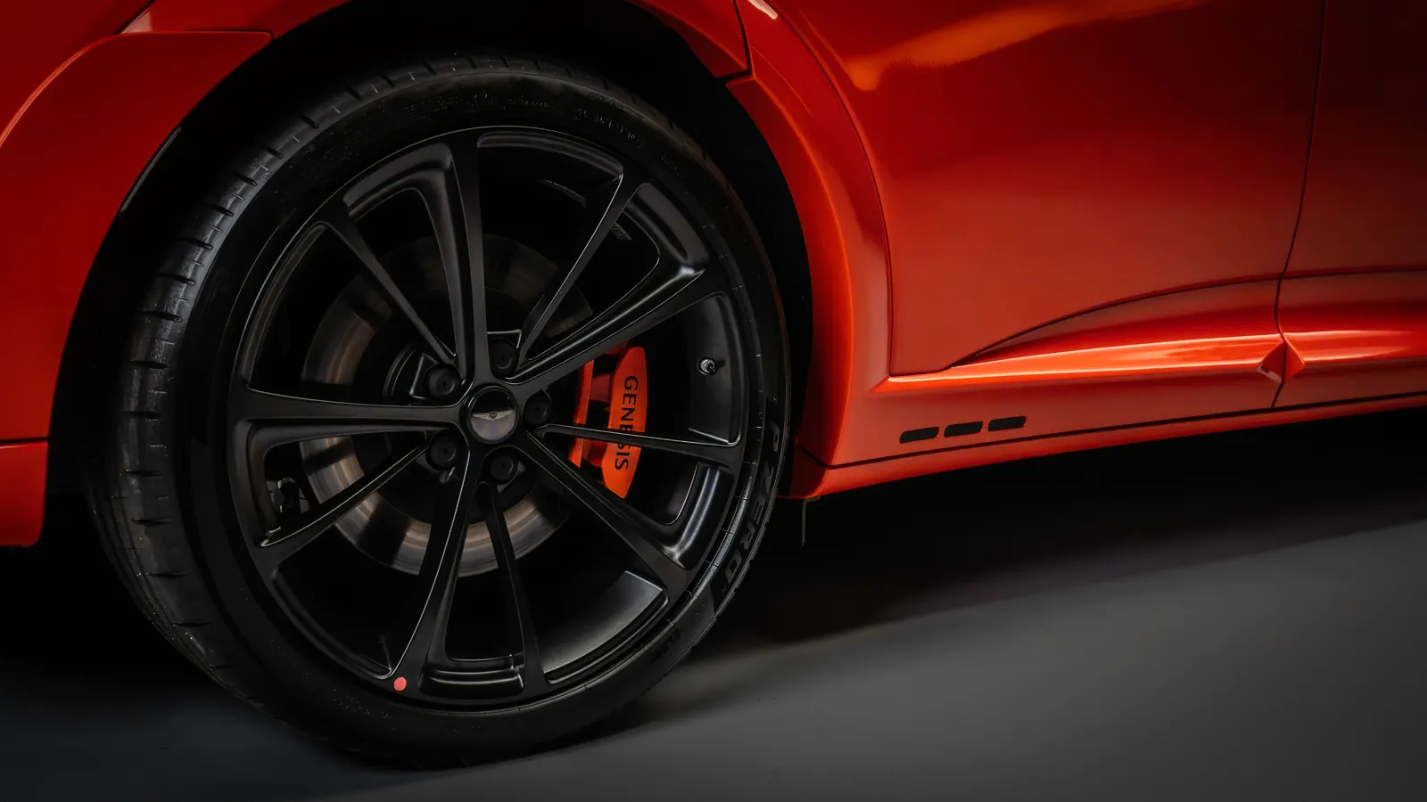 Genesis GV60 Magma — photo 4