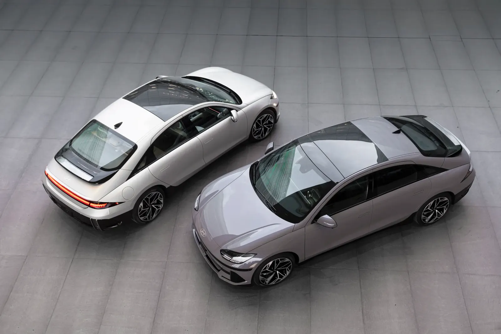 Hyundai Ioniq 6 Long Range RWD — photo 2
