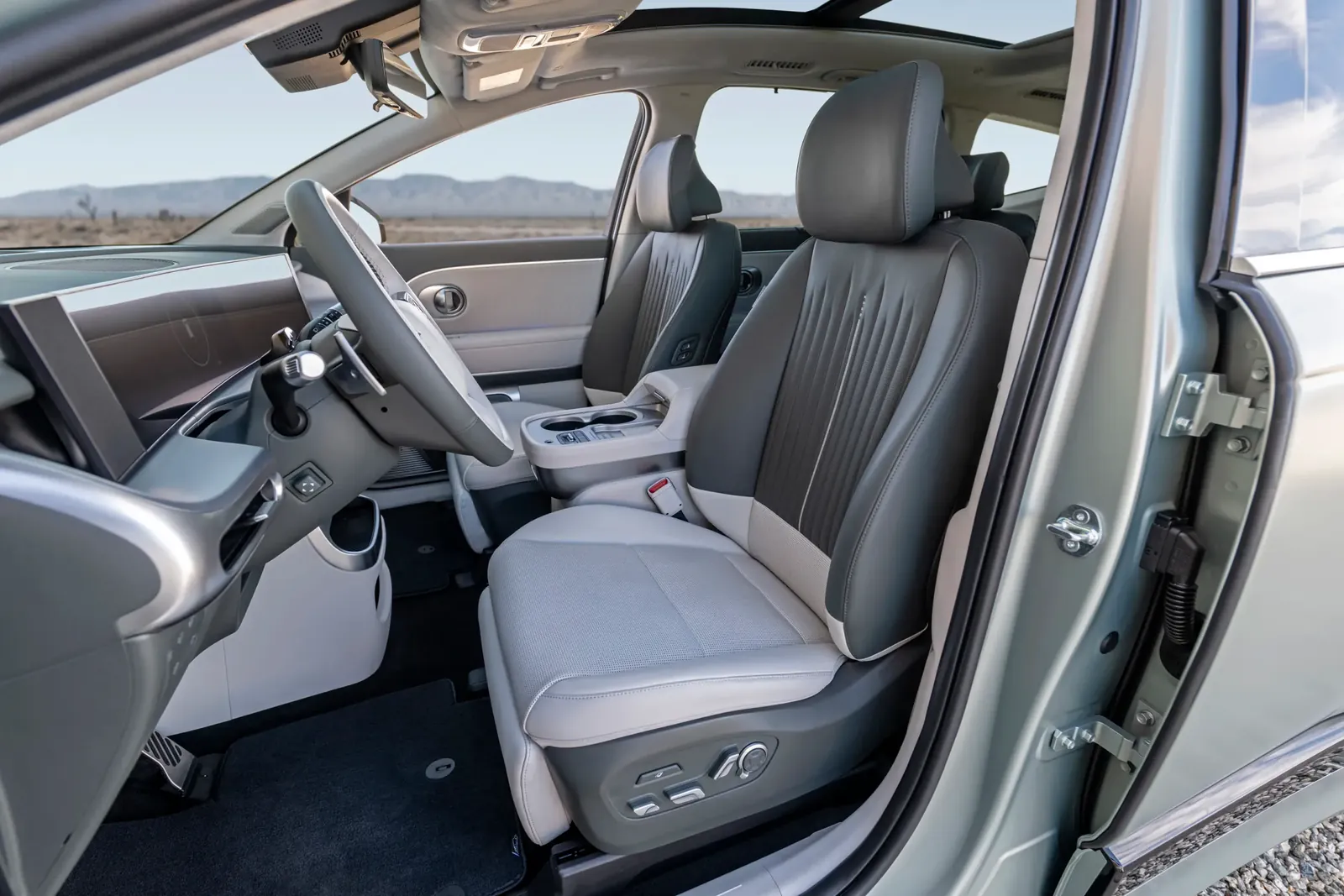 Hyundai Ioniq 9 AWD Long Range — photo 2
