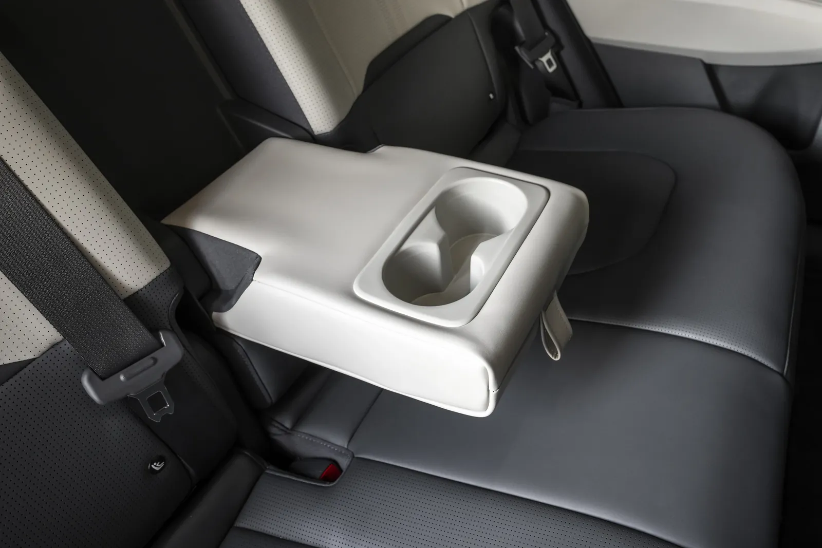 Kia EV3 Long Range AWD — photo 3