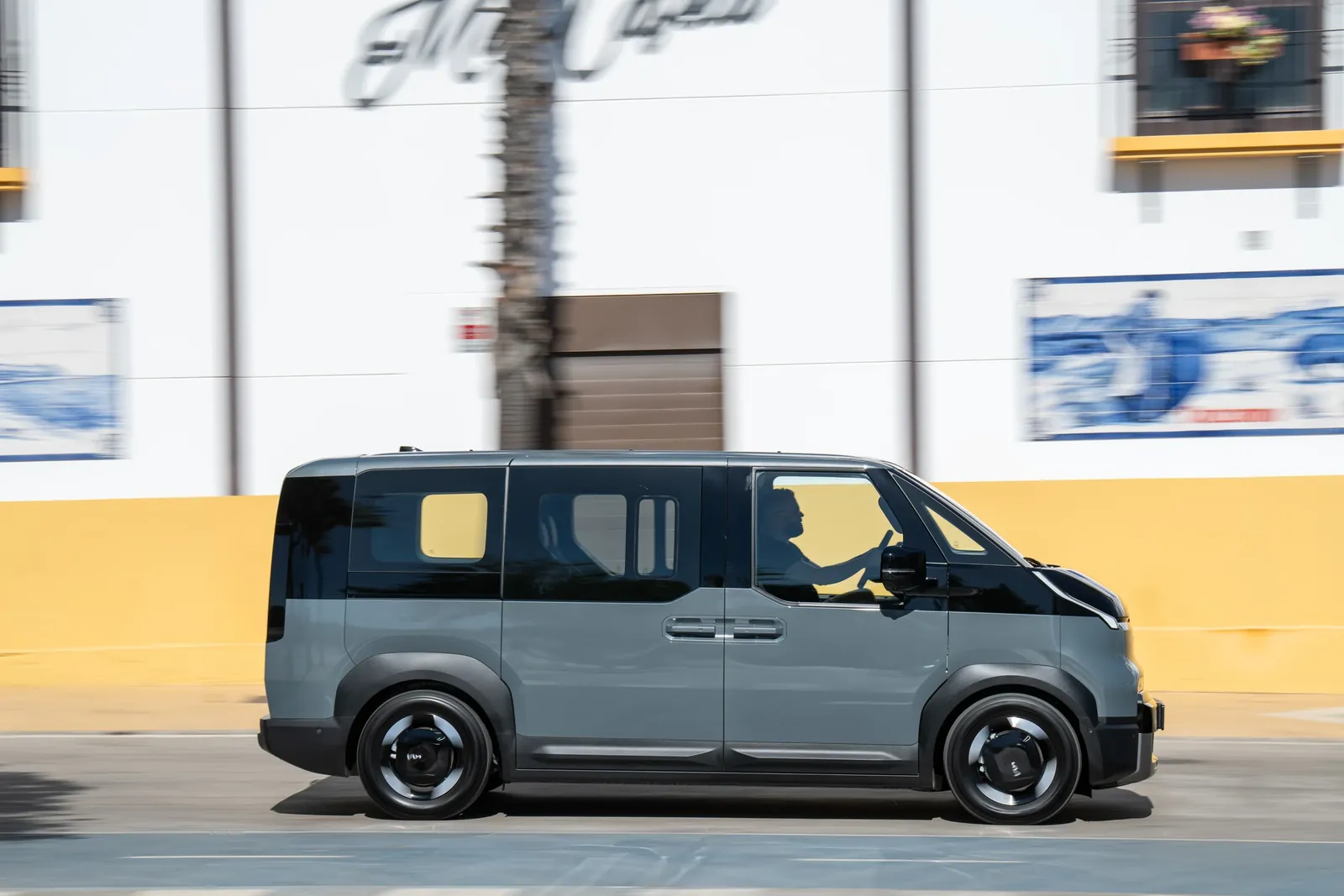 Kia PV5 Passenger Long Range — photo 2