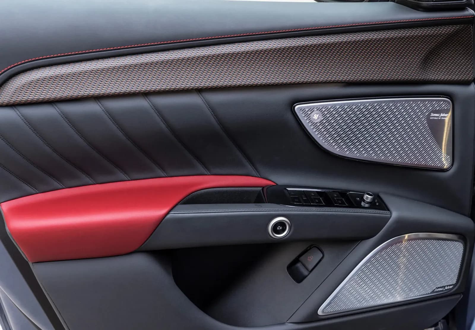 Maserati Grecale Folgore — photo 4