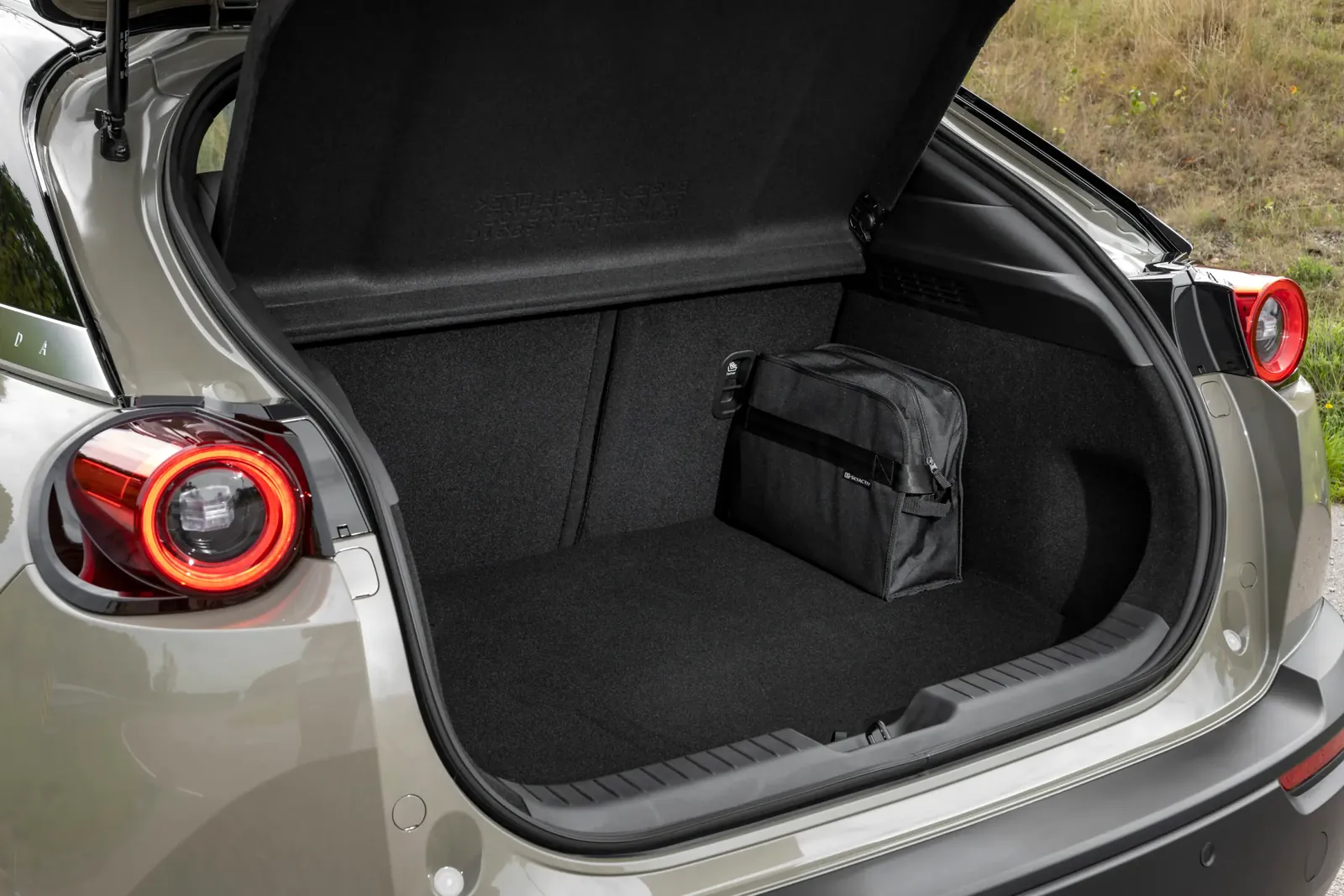 Mazda MX-30 e-Skyactiv EV 2021 — photo 2