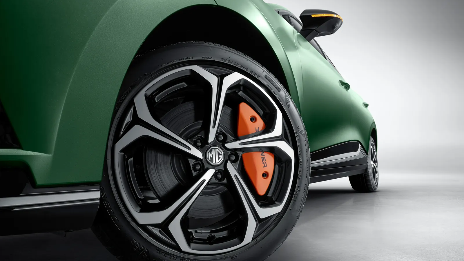 MG4 Electric XPOWER — photo 4