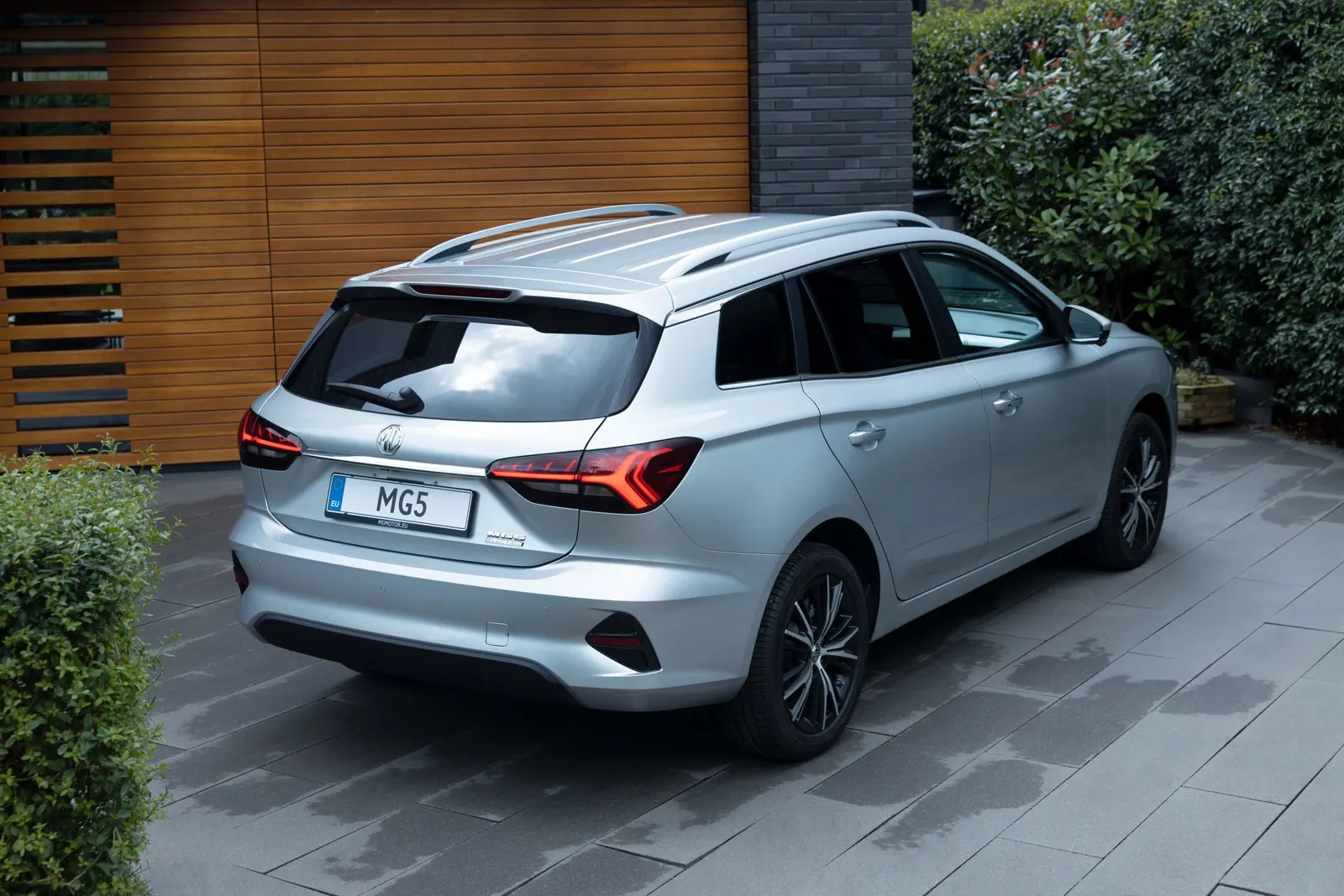 MG5 Electric Long Range — photo 2