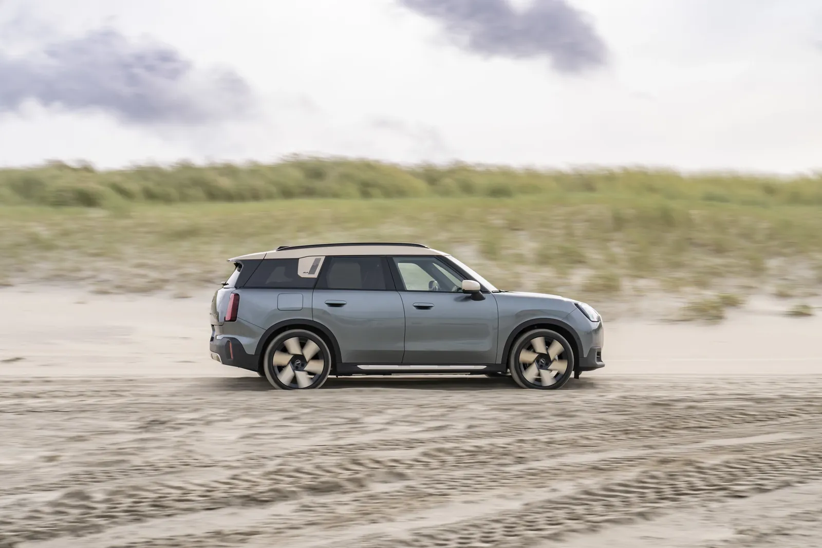 Mini Countryman SE ALL4 — photo 2