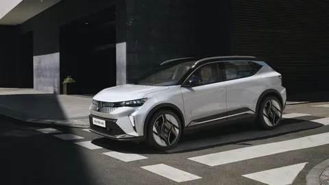 Mitsubishi Eclipse Cross 87 kWh Long Range