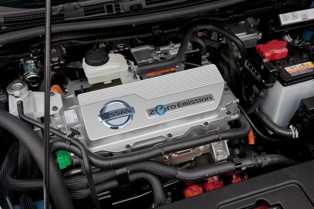 Nissan Leaf 24 kWh — photo 2