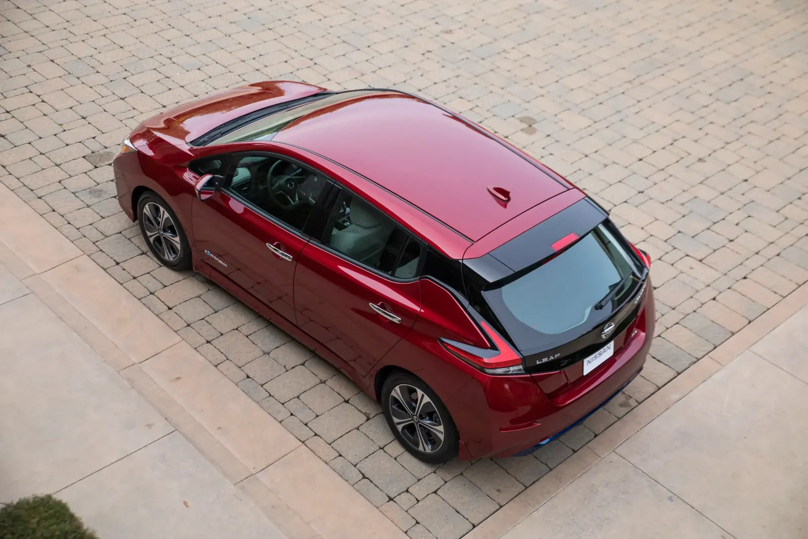 Nissan Leaf 40 kWh — photo 2