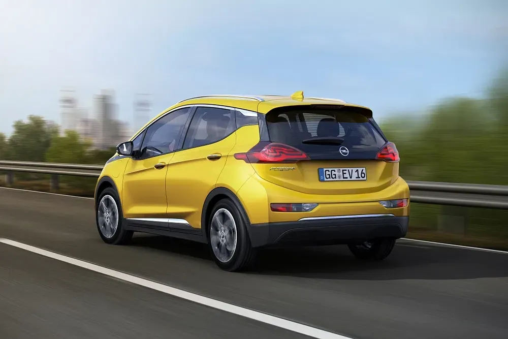Opel Ampera-e 60 kWh — photo 2