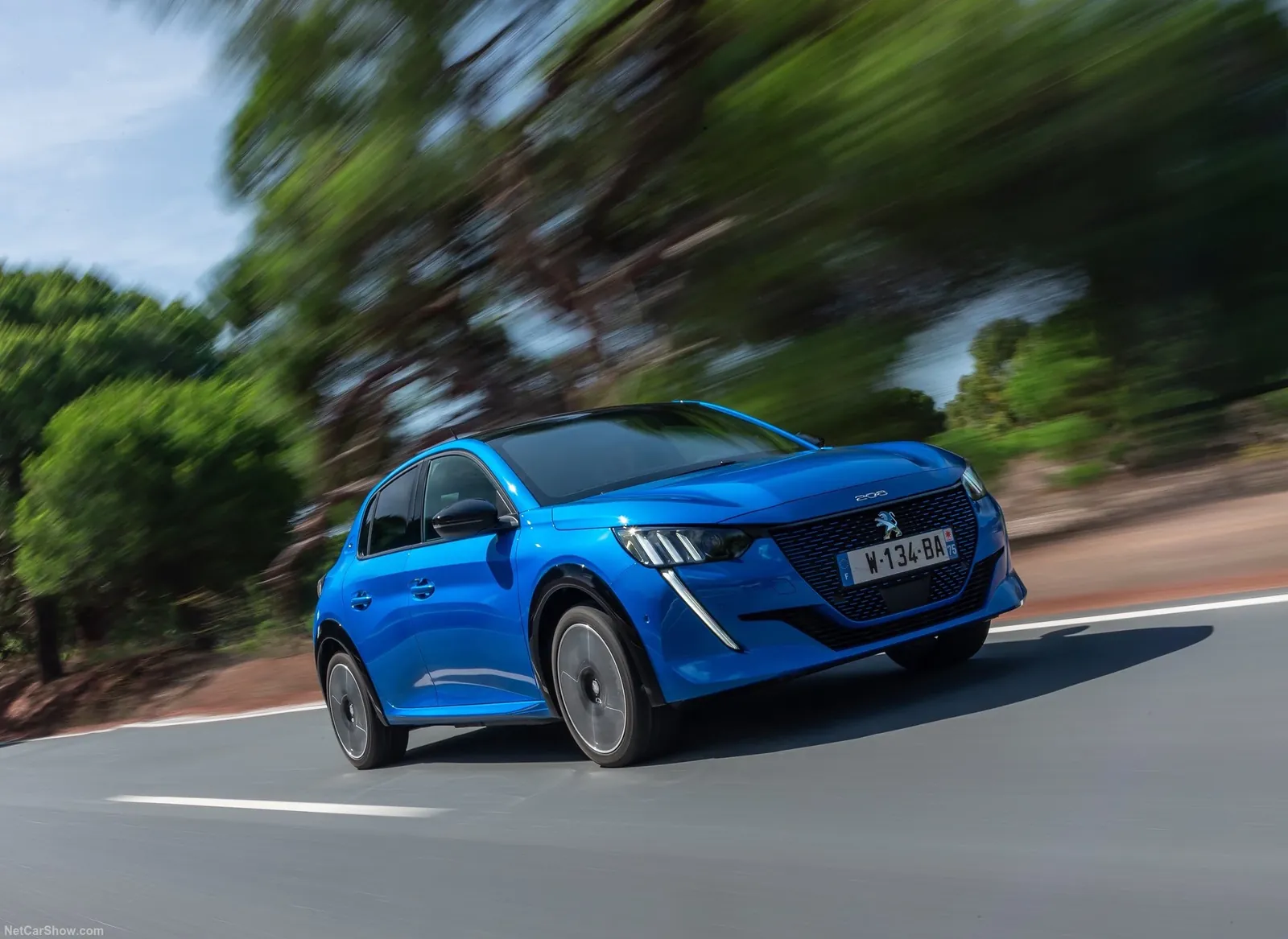 Peugeot E-208 50 kWh génération 1 — photo 3