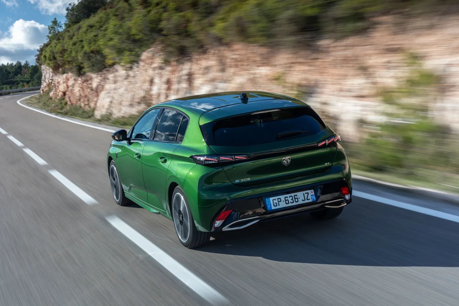 Peugeot E-308 — photo 2