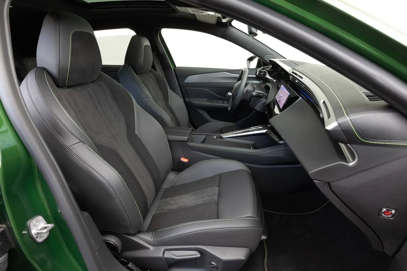 Peugeot E-308 — photo 3