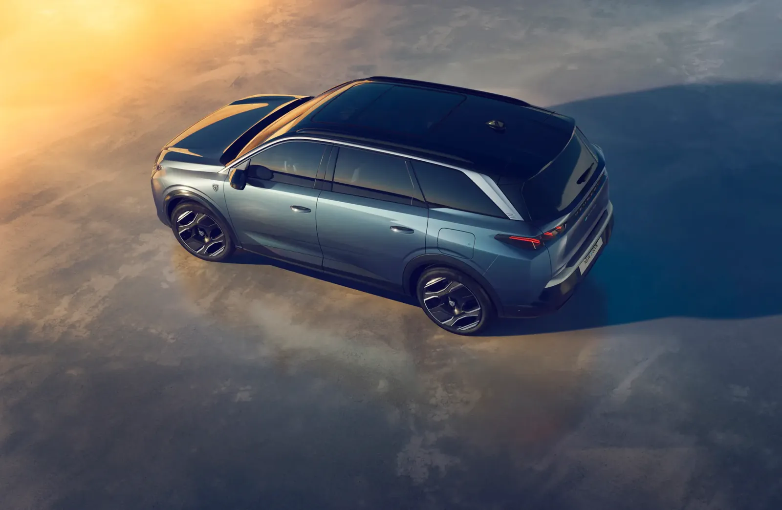 Peugeot E-5008 Long Range — photo 2
