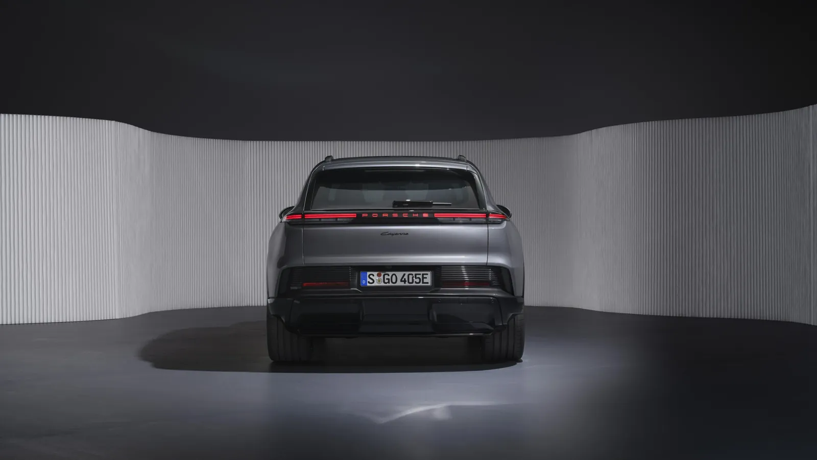Porsche Cayenne Electric — photo 2