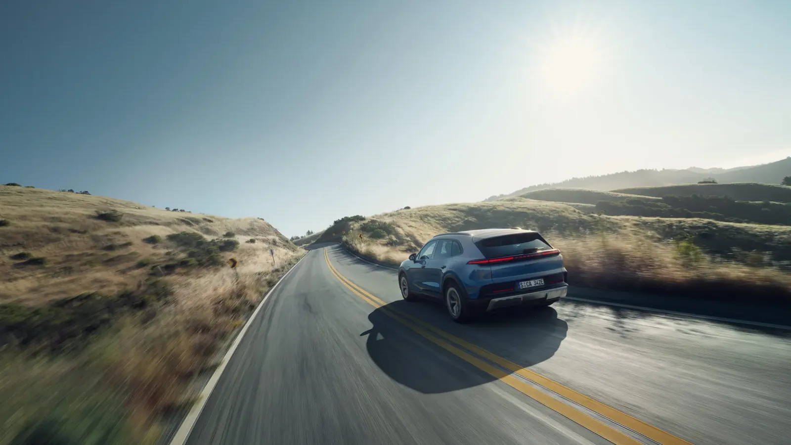 Porsche Cayenne S Electric — photo 2