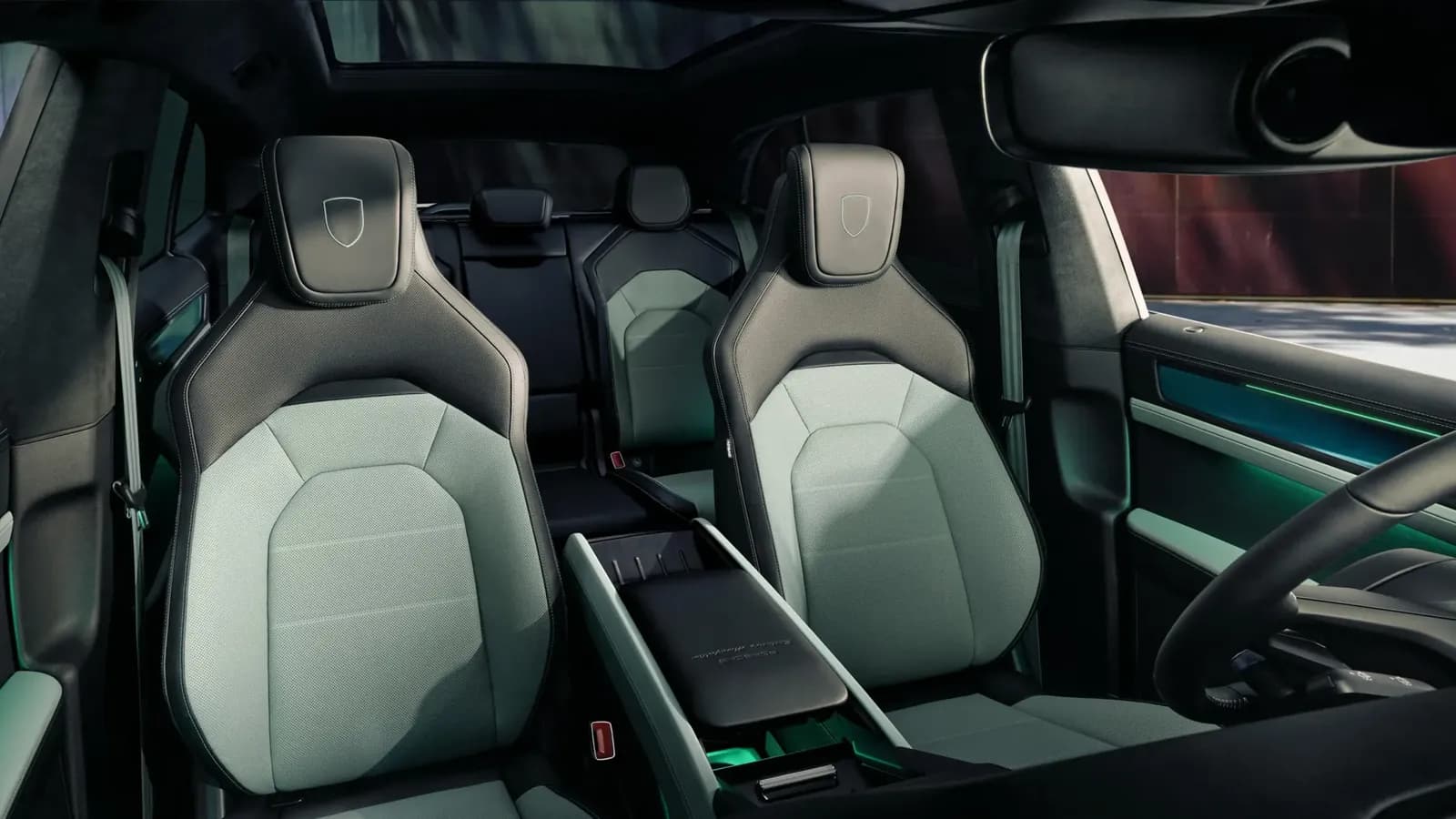 Porsche Cayenne S Electric — photo 3
