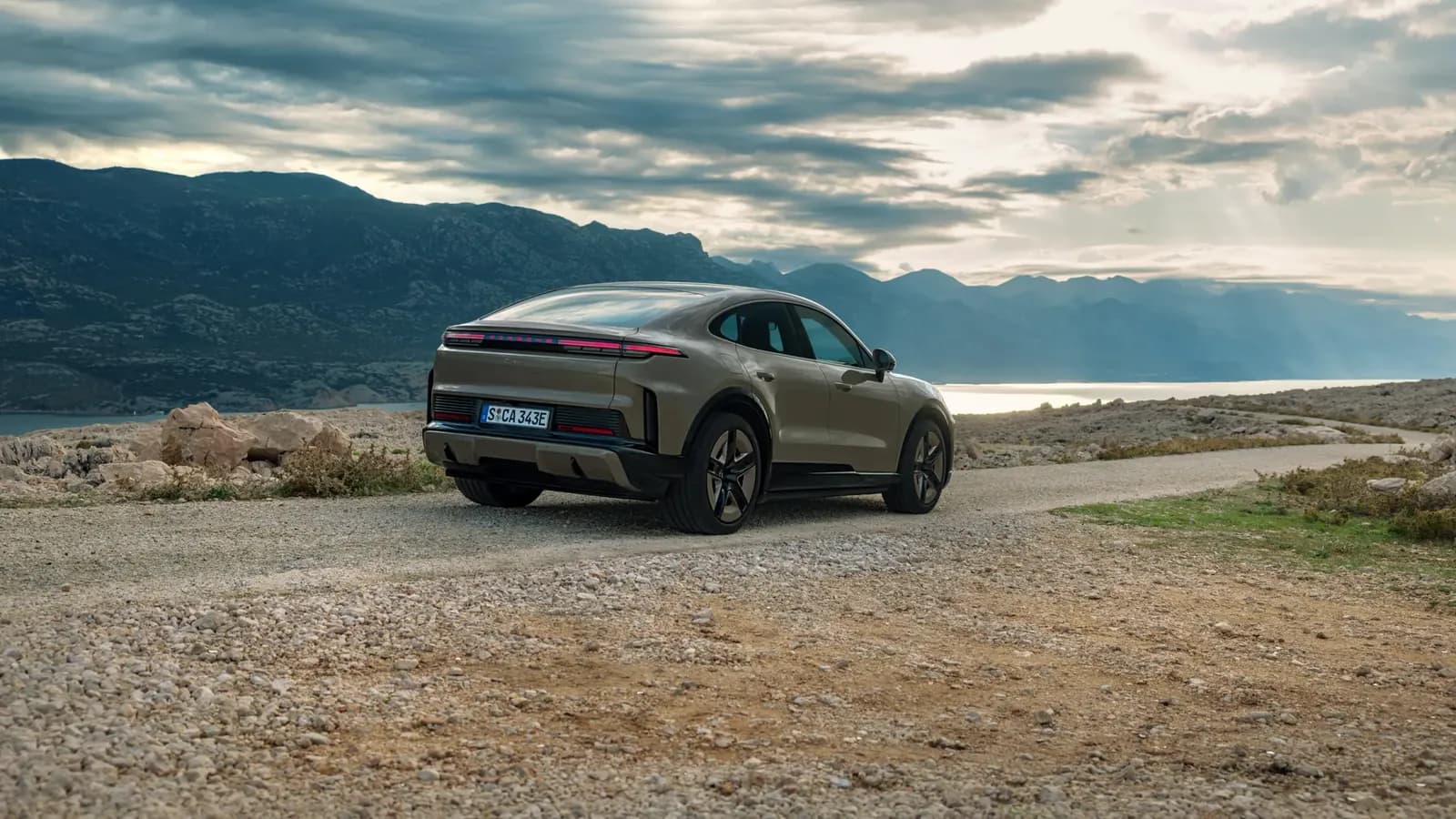 Porsche Cayenne Turbo Coupé Electric — photo 2