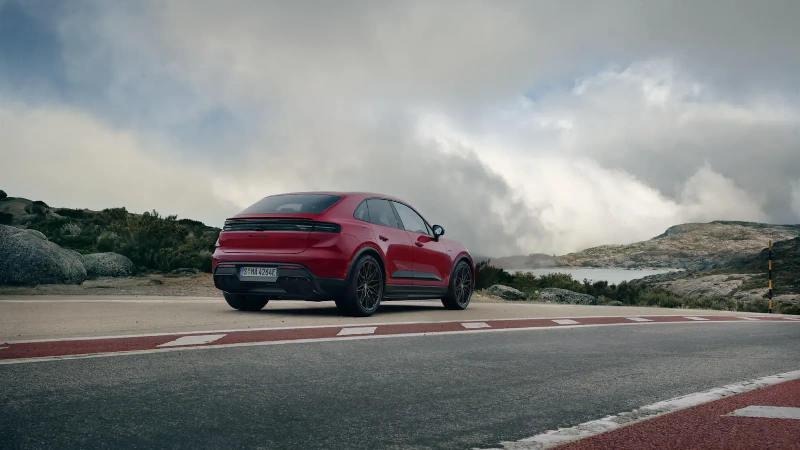 Porsche Macan GTS — photo 2