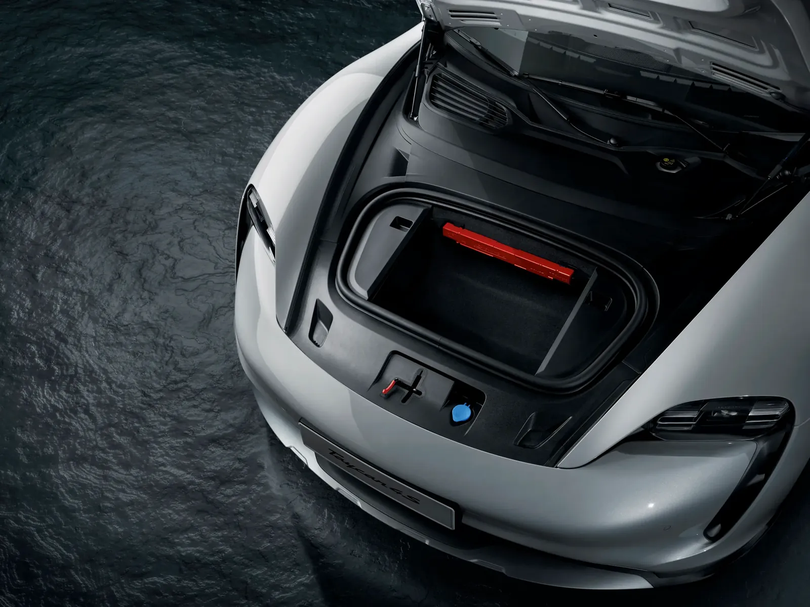 Porsche Taycan 4S Cross Turismo — photo 4