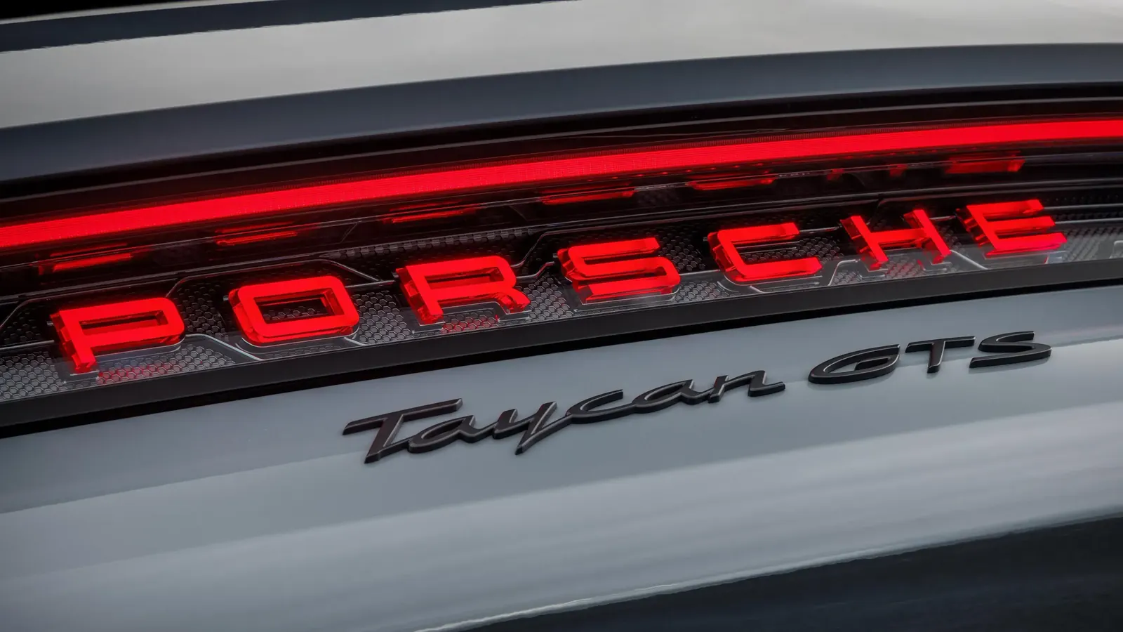 Porsche Taycan GTS Sport Turismo — photo 4
