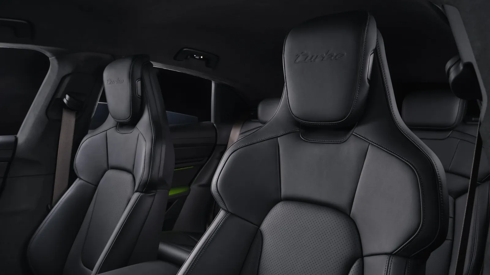 Porsche Taycan Turbo Cross Turismo — photo 3