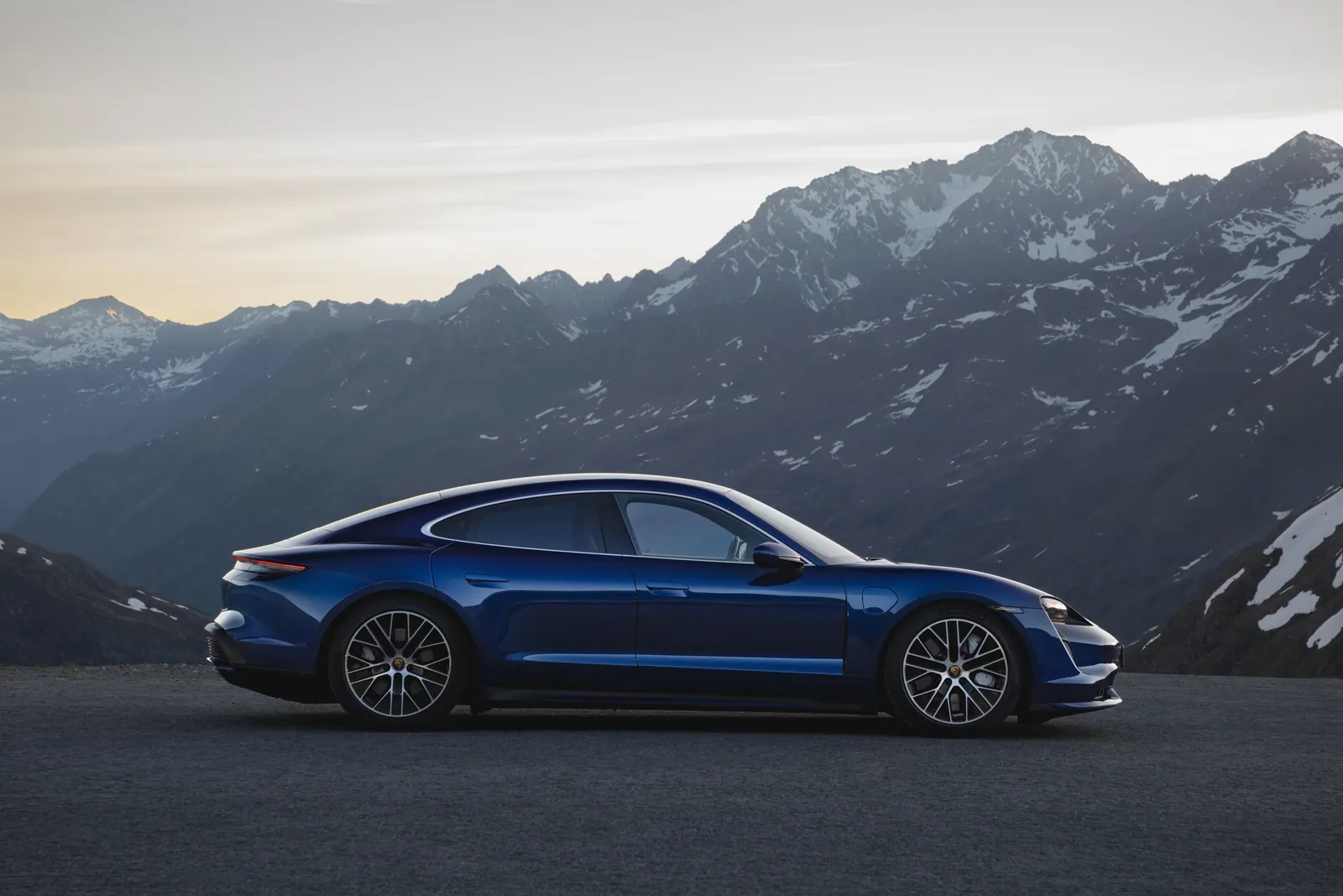 Porsche Taycan Turbo génération 1 — photo 2