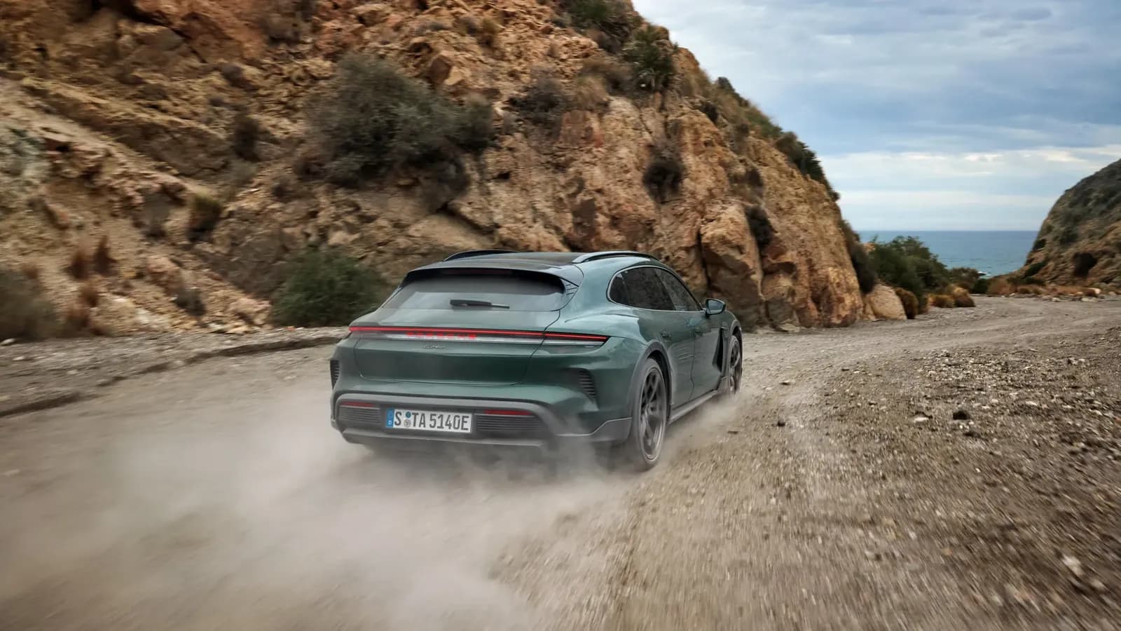 Porsche Taycan Turbo S Cross Turismo