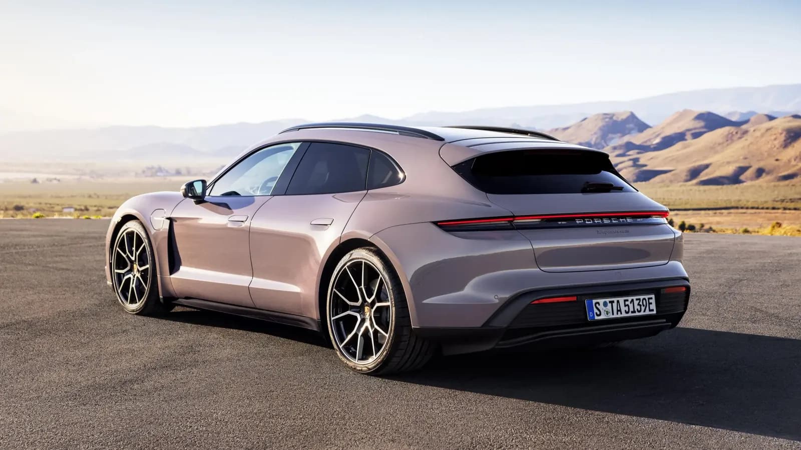 Porsche Taycan Turbo S Sport Turismo — photo 2