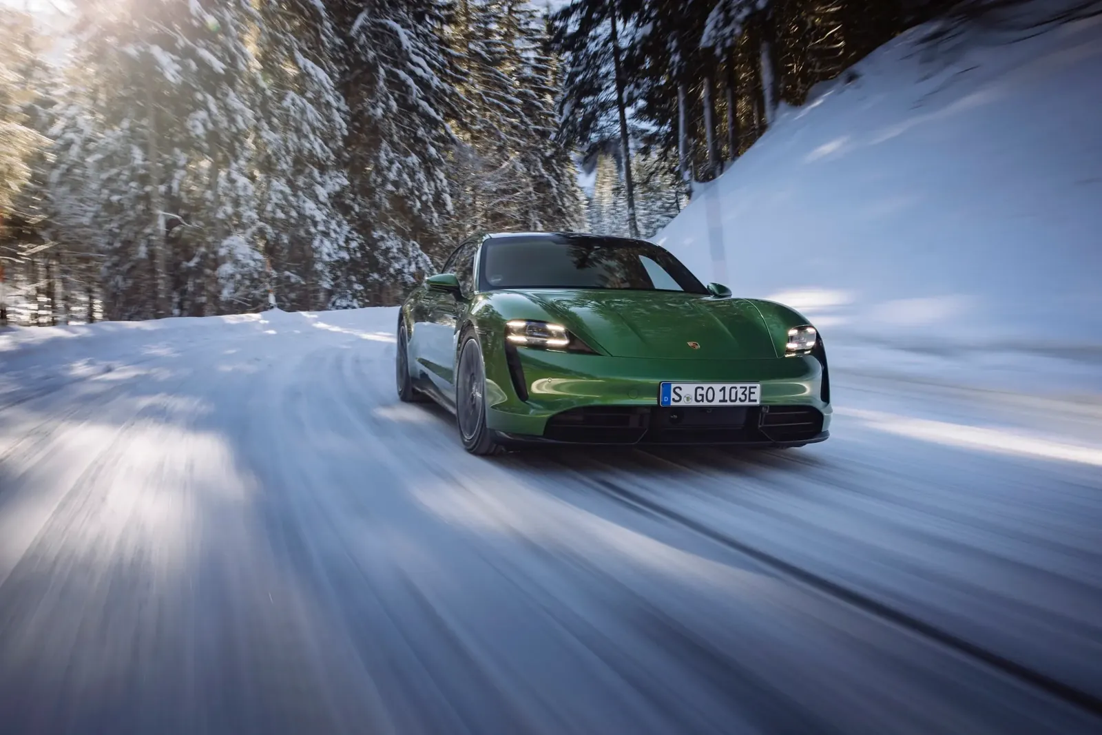 Porsche Taycan Turbo Sport Turismo — photo 4
