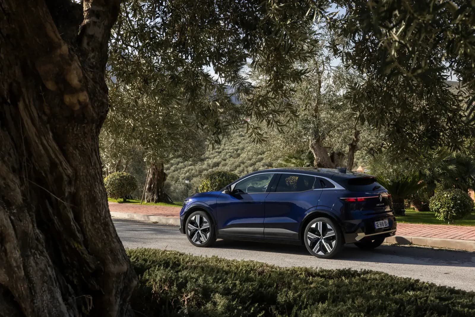 Renault Mégane E-Tech — photo 3