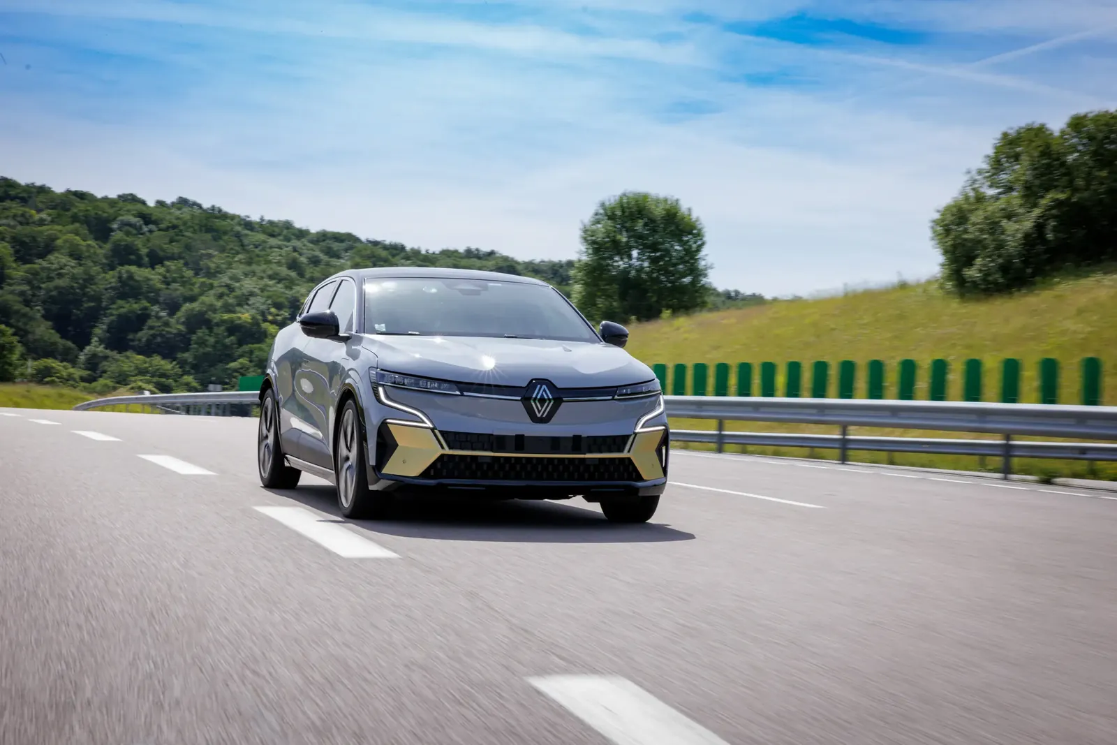 Renault Mégane E-Tech — photo 4